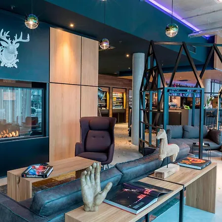 Hotel Moxy Munich Messe 4*