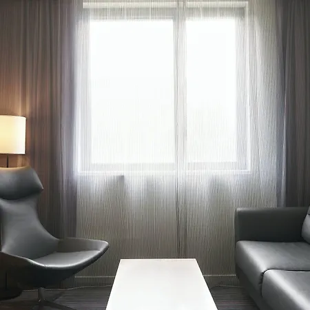 Moxy Munich Messe Szálloda 4*