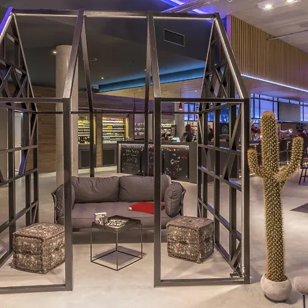 Moxy Munich Messe Szálloda Aschheim