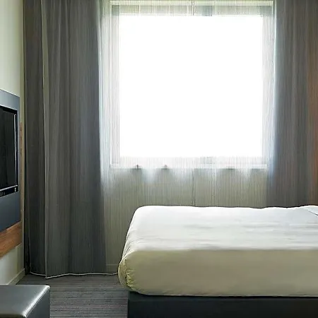 Moxy Munich Messe 4*