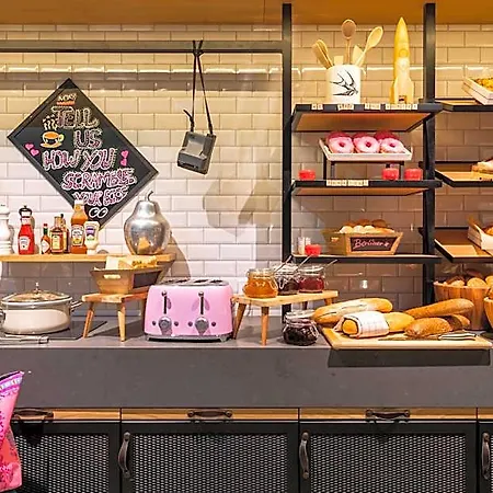 Moxy Munich Messe Hotel Aschheim