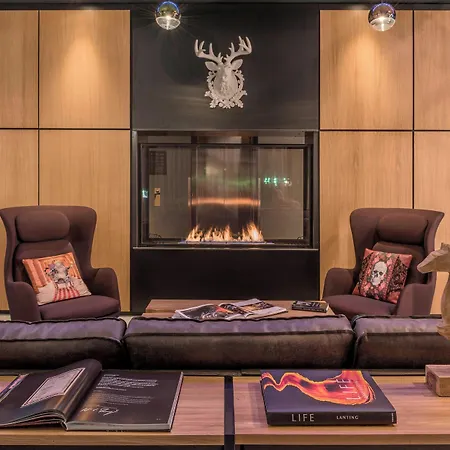 Hotel Moxy Munich Messe 4*