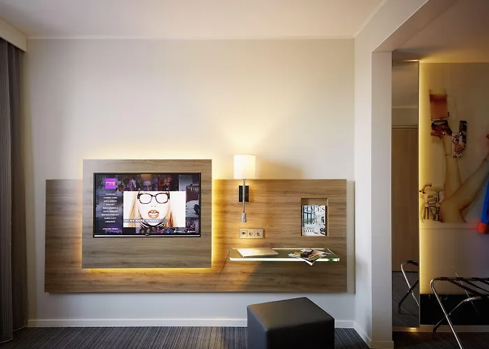 Hotel Moxy Munich Messe 4*